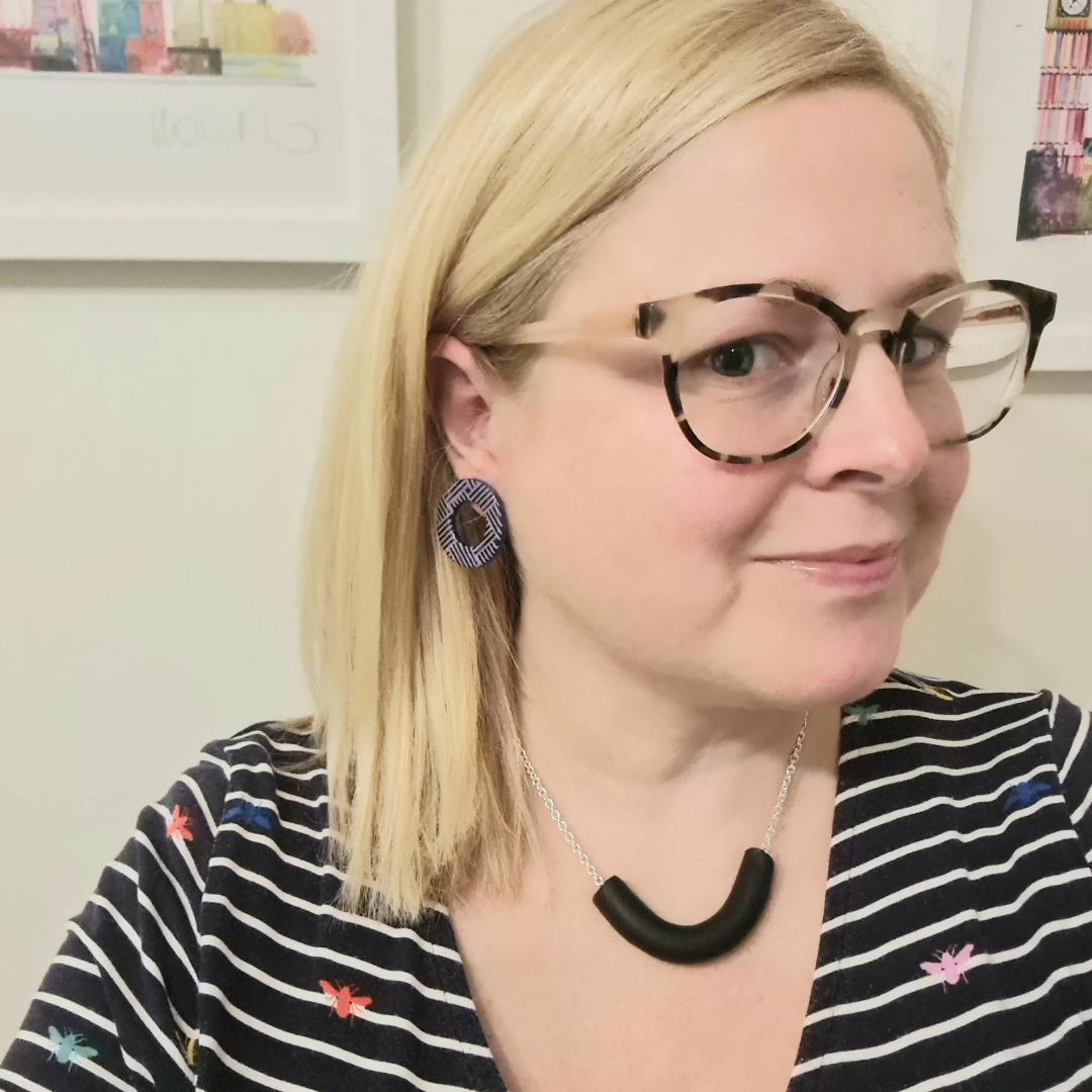 Chunky black necklace
