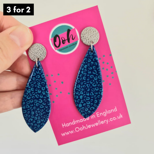 Blue & turquoise leopard print drop earrings